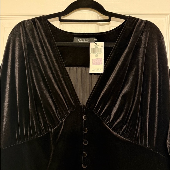 Ralph Lauren Dresses & Skirts - Ralph Lauren Black Velvet Short Sleeve Midi Dress